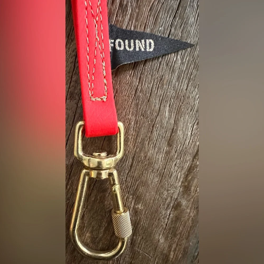 NWT FOUND MY ANIMAL WATER RESISTANT ADJUSTABLE 7FT LEASH - RED - MADE IN NY, USA